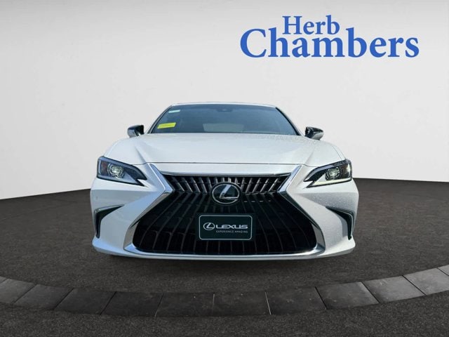 new 2025 Lexus ES 300h car