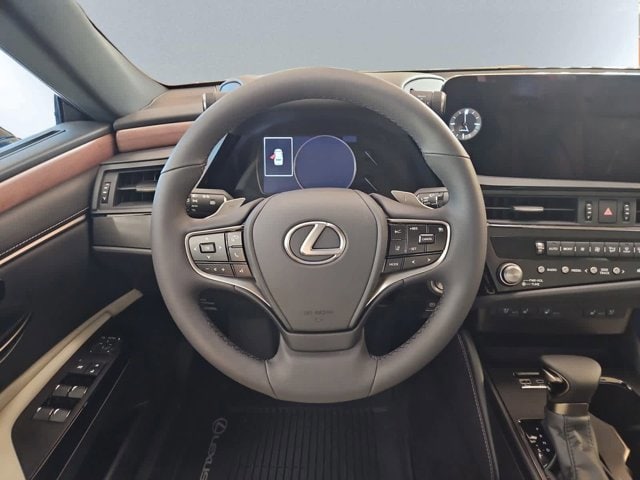 new 2025 Lexus ES 300h car