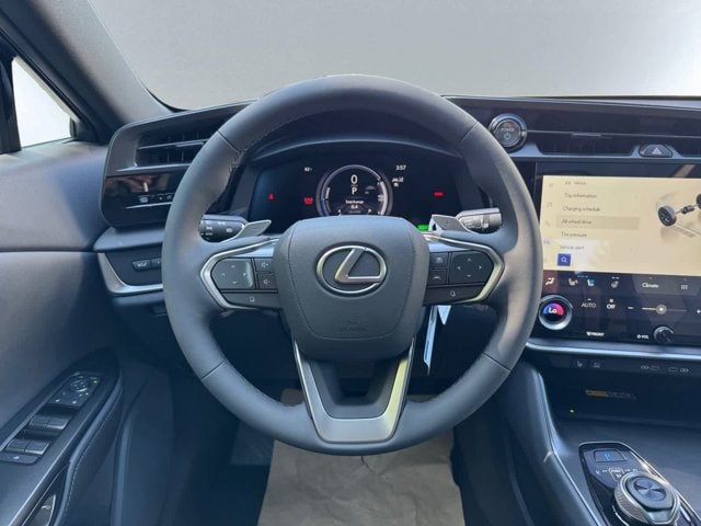 new 2025 Lexus RZ 450e car