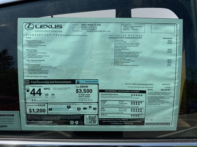 new 2025 Lexus ES 300h car