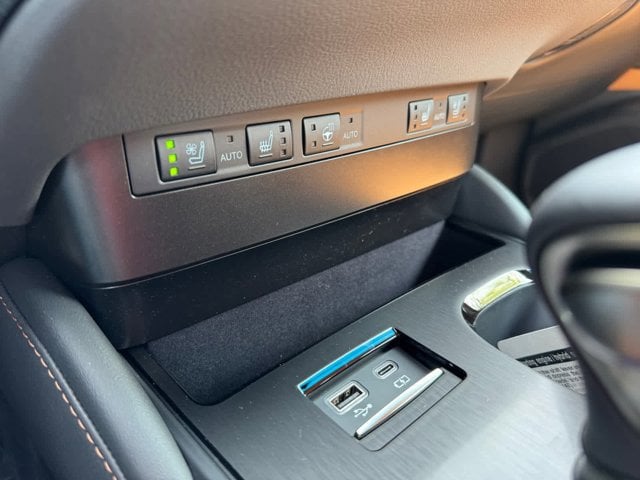 new 2025 Lexus ES car