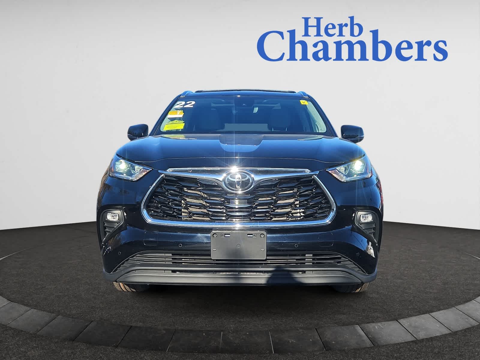 used 2022 Toyota Highlander car, priced at $38,998