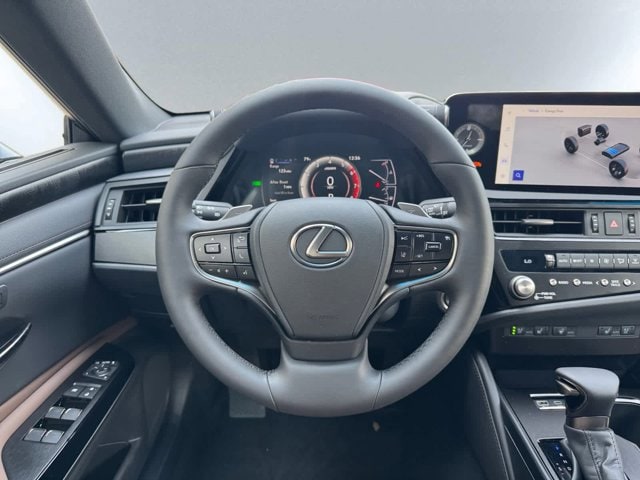 new 2025 Lexus ES 300h car