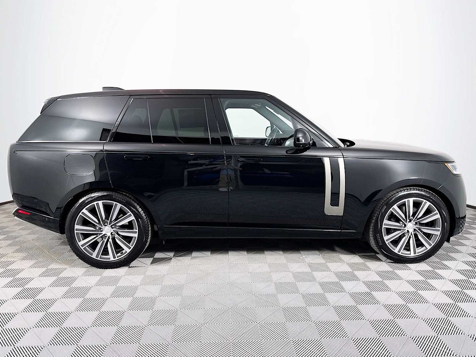 used 2023 Land Rover Range Rover car, priced at $107,998