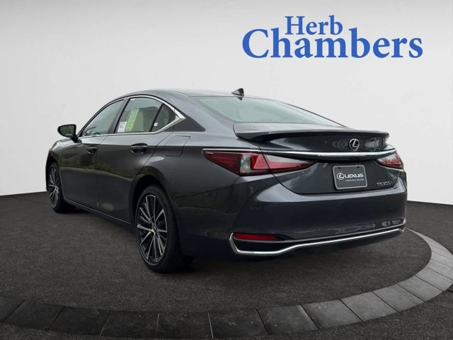 new 2025 Lexus ES 300h car