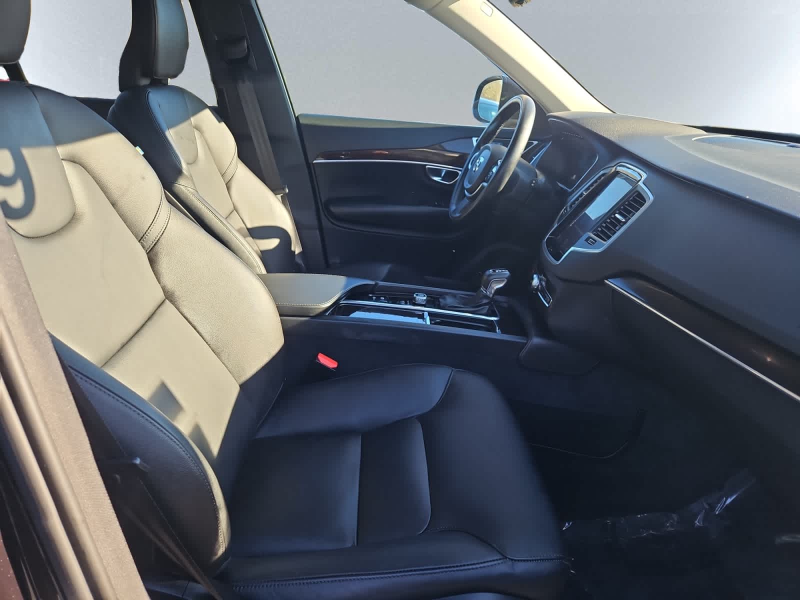 used 2019 Volvo XC90 car, priced at $25,998