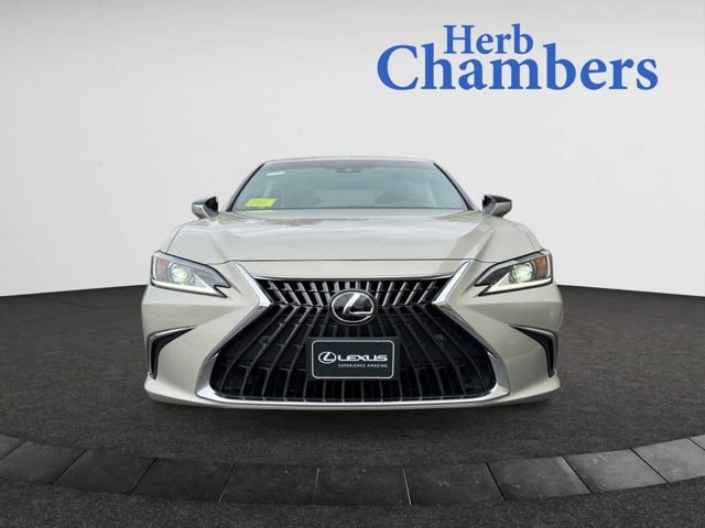 new 2025 Lexus ES 350 car