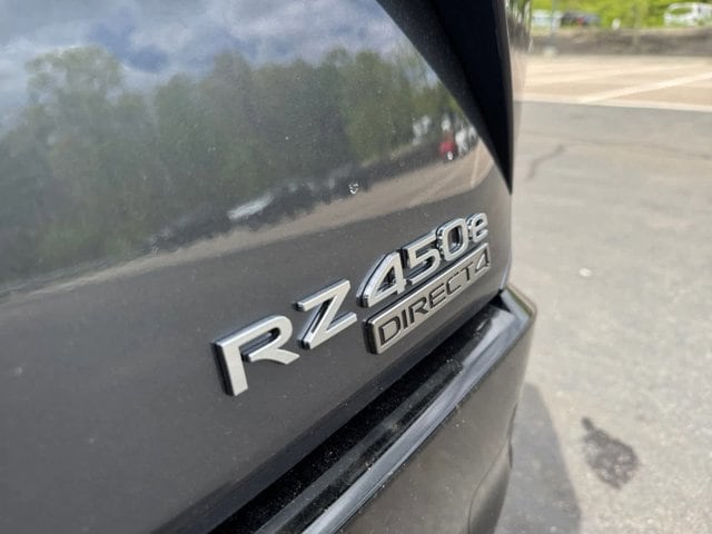new 2025 Lexus RZ 450e car
