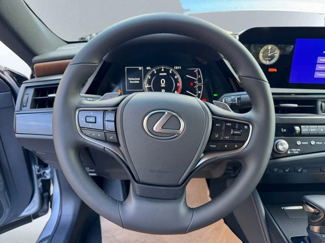 new 2025 Lexus ES 350 car