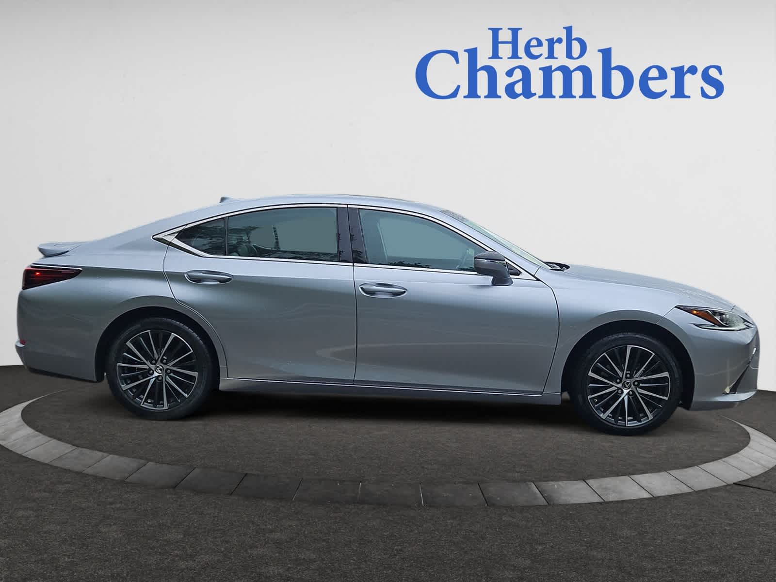 used 2022 Lexus ES car, priced at $35,998