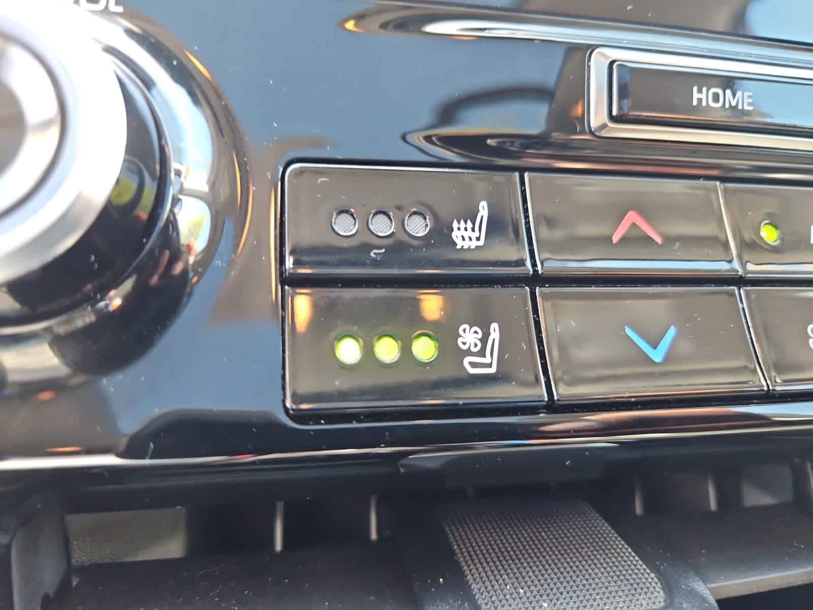 used 2021 Toyota Highlander car, priced at $41,498
