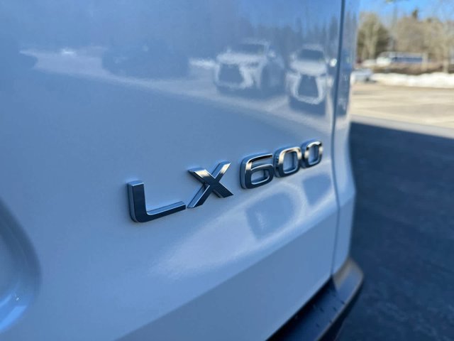 new 2025 Lexus LX 600 car