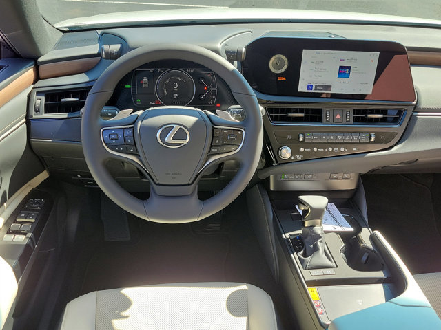 new 2025 Lexus ES 300h car