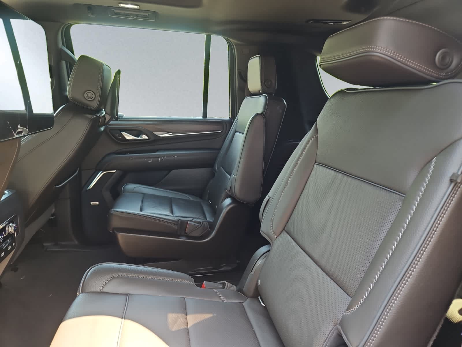 used 2021 GMC Yukon XL car, priced at $41,998