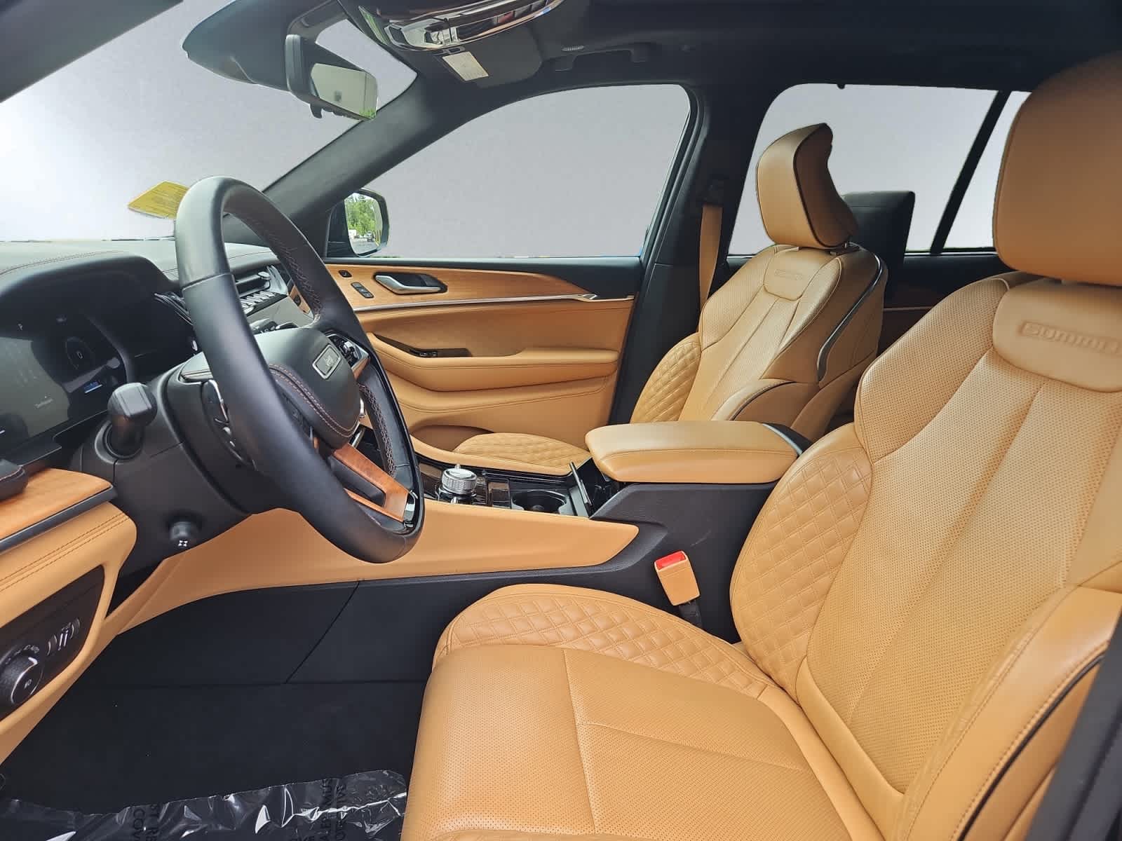 used 2023 Jeep Grand Cherokee car, priced at $46,998