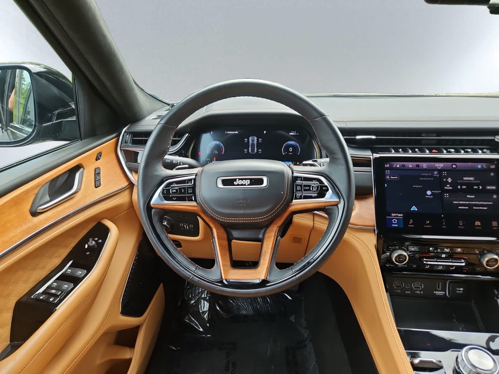 used 2023 Jeep Grand Cherokee car, priced at $46,998