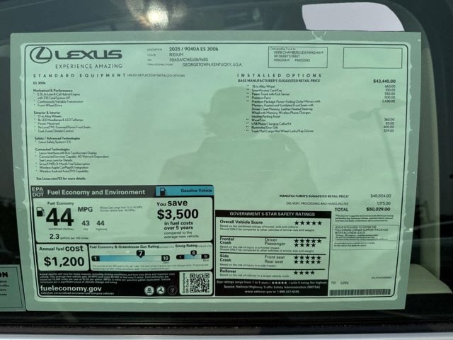 new 2025 Lexus ES 300h car