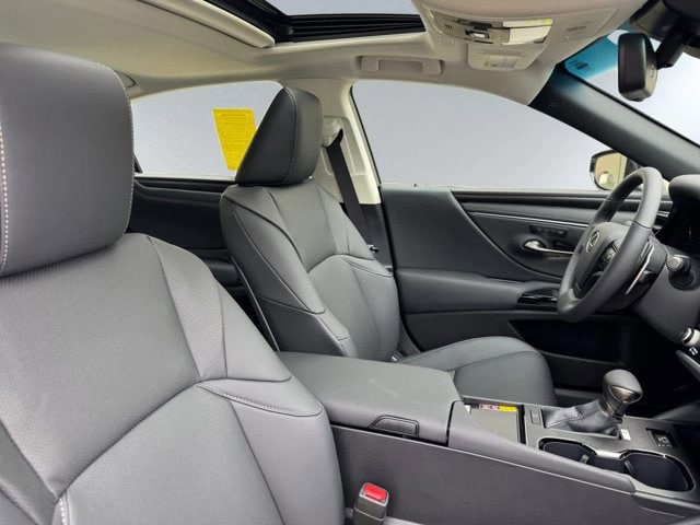 new 2025 Lexus ES 350 car