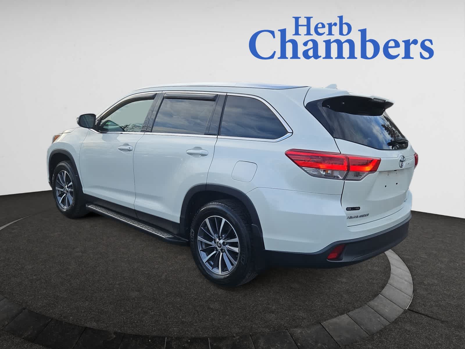 used 2019 Toyota Highlander car, priced at $26,998