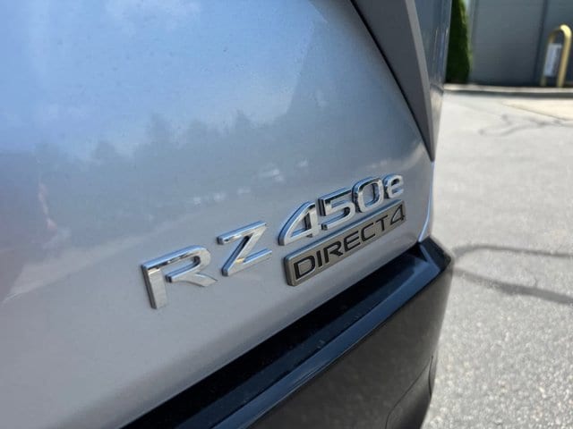new 2025 Lexus RZ 450e car