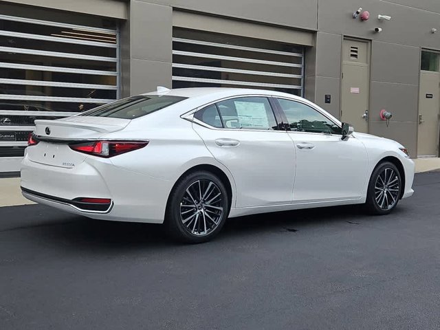 new 2024 Lexus ES 300h car