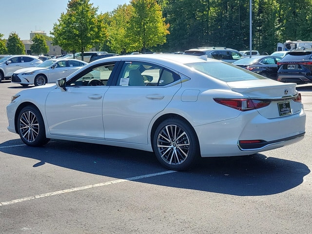 new 2025 Lexus ES 300h car