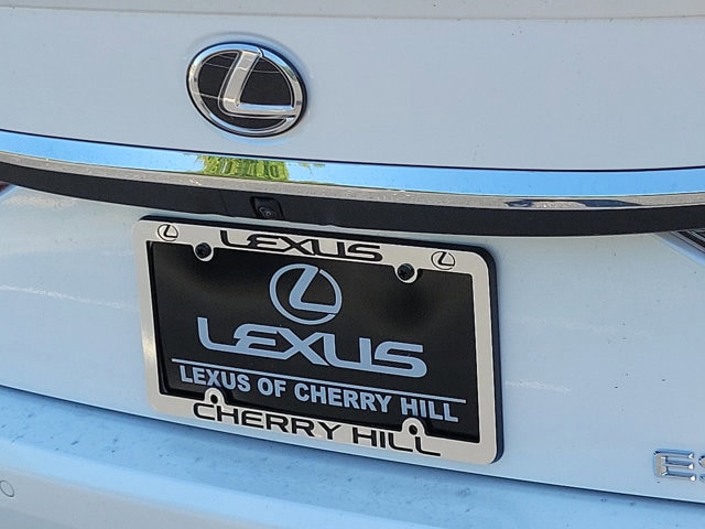 new 2025 Lexus ES 300h car