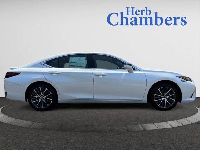 new 2025 Lexus ES 300h car