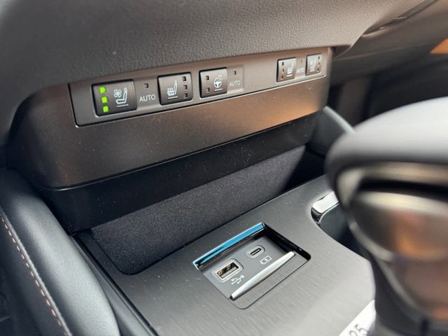 new 2025 Lexus ES 300h car