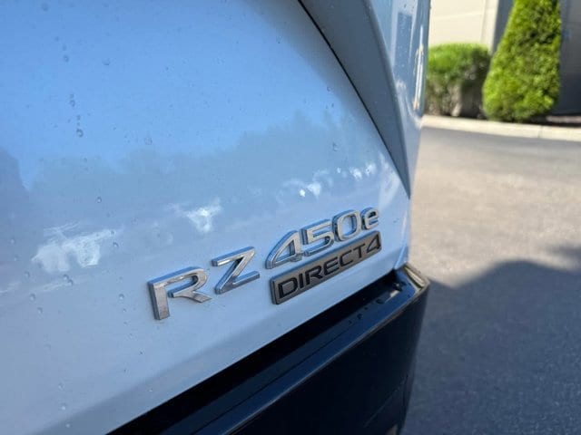 new 2025 Lexus RZ 450e car