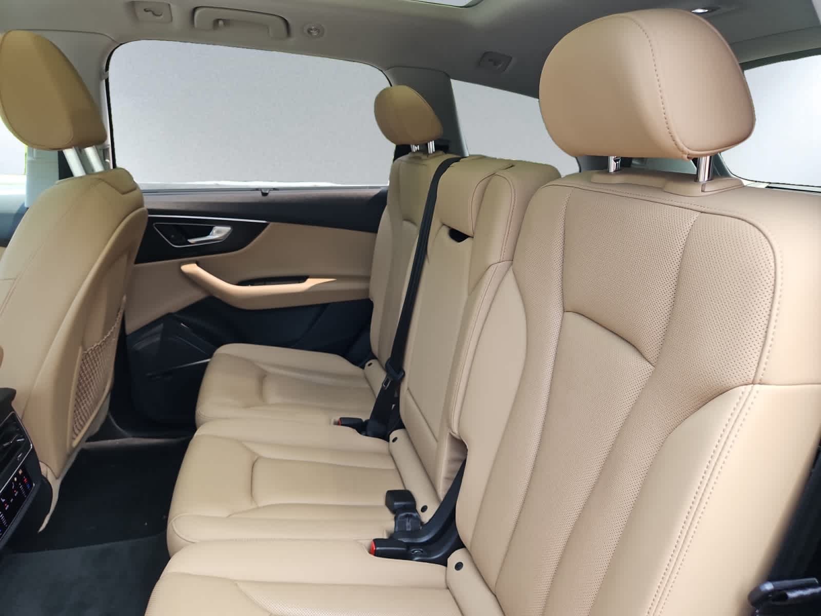 used 2020 Audi Q7 car, priced at $23,998