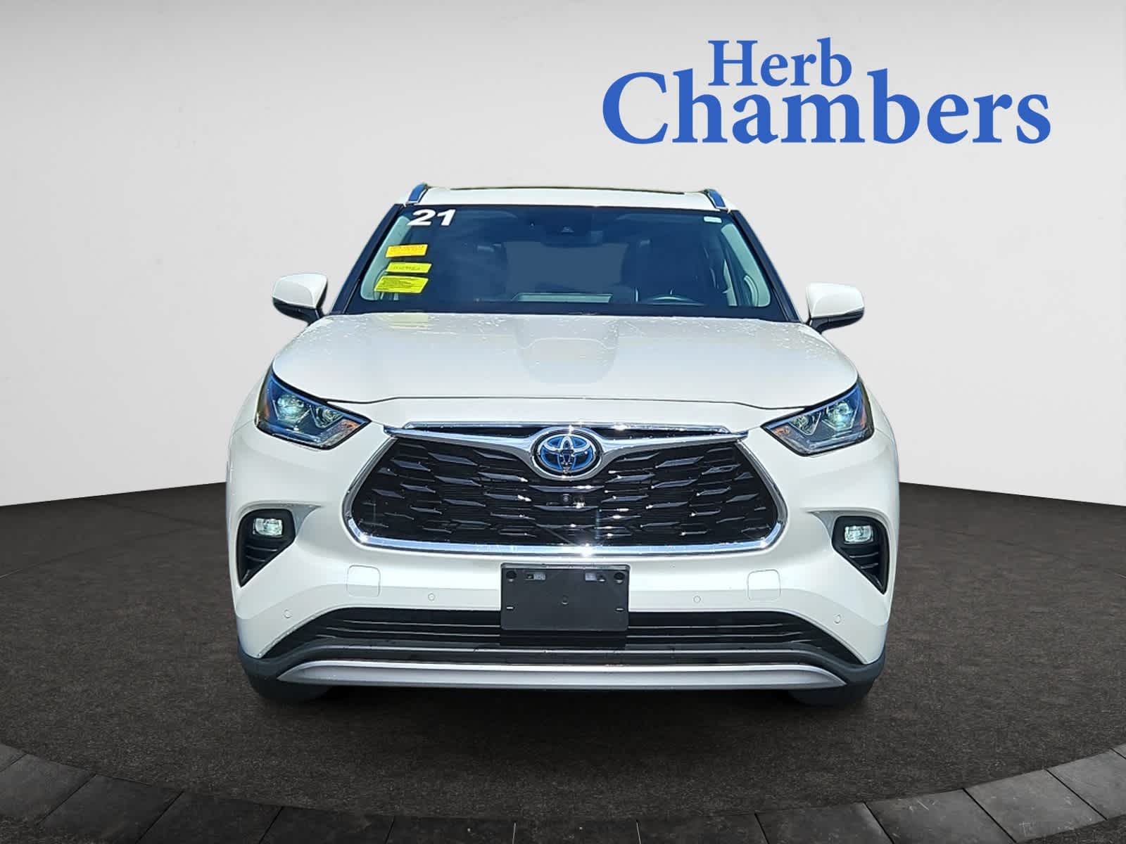 used 2021 Toyota Highlander car, priced at $41,498