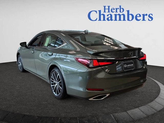 new 2025 Lexus ES car