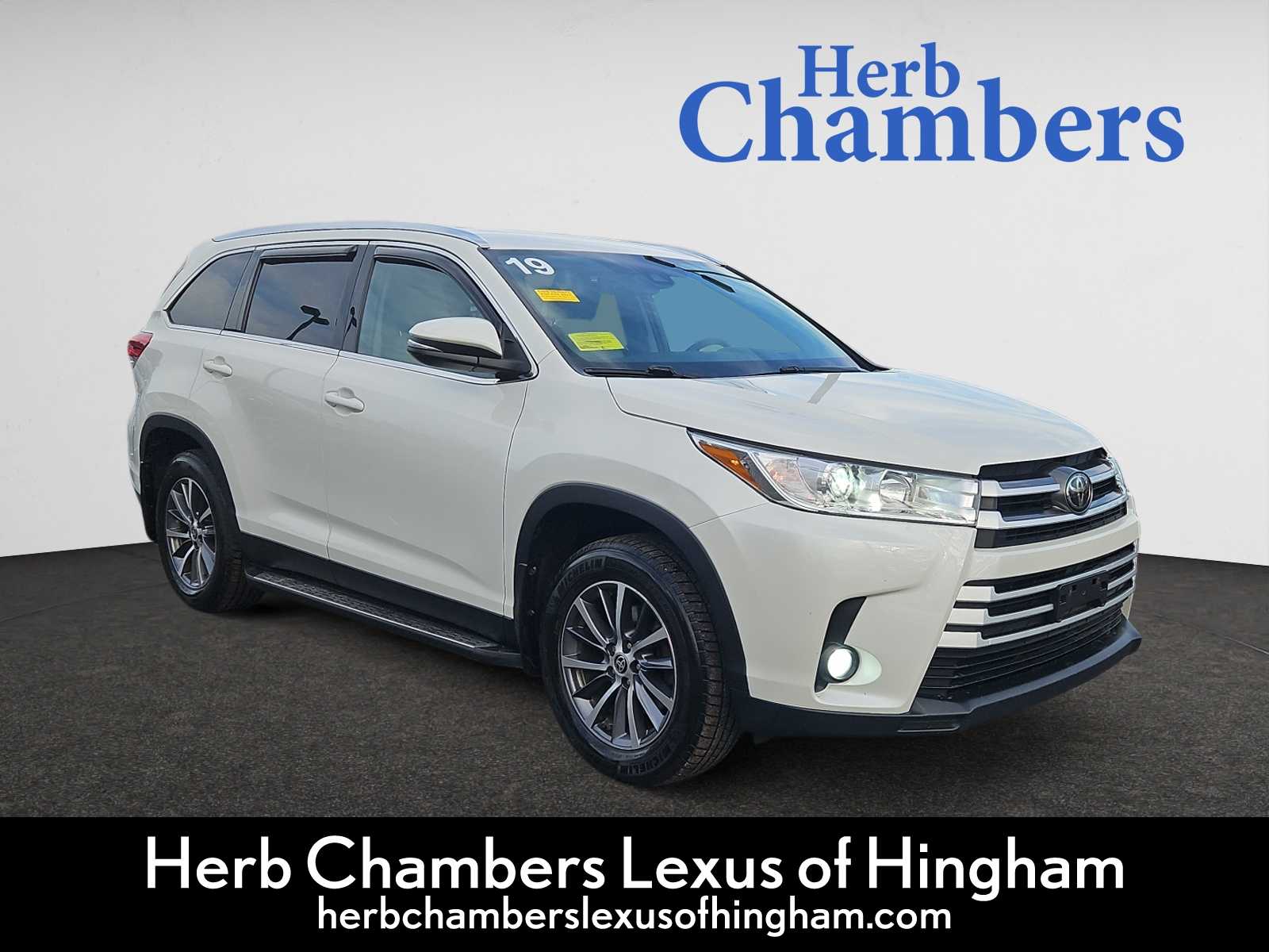 used 2019 Toyota Highlander car, priced at $26,998