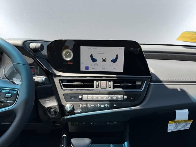 new 2025 Lexus ES 350 car