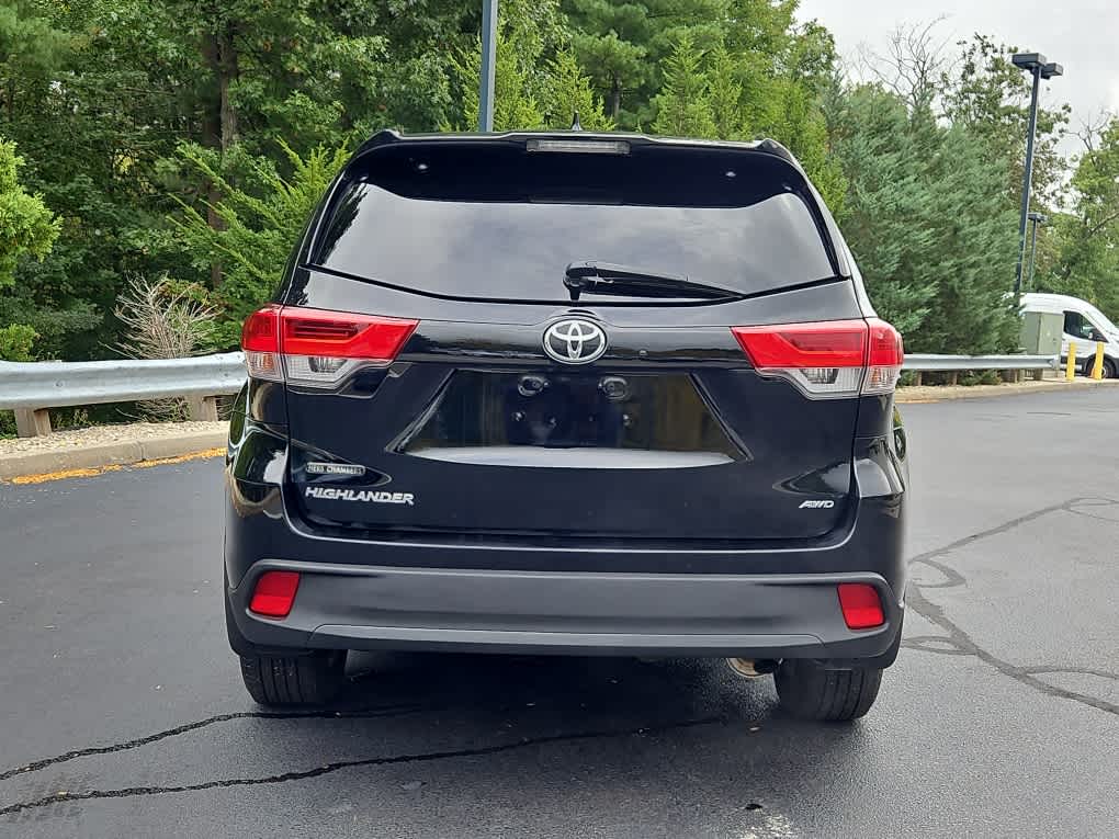 used 2019 Toyota Highlander car, priced at $27,998