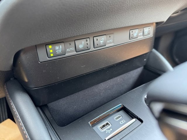 new 2025 Lexus ES 300h car