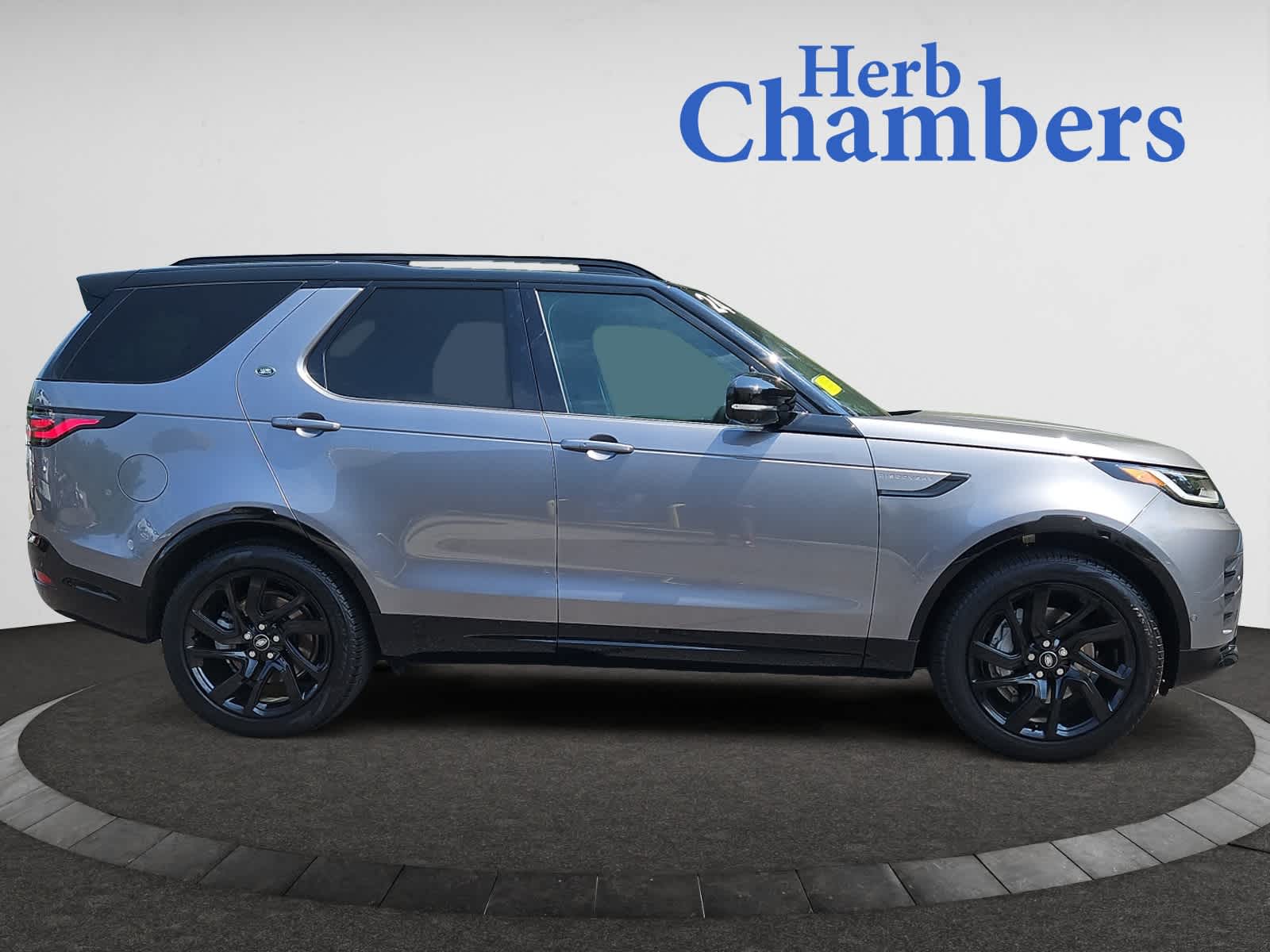 used 2024 Land Rover Discovery car, priced at $58,888