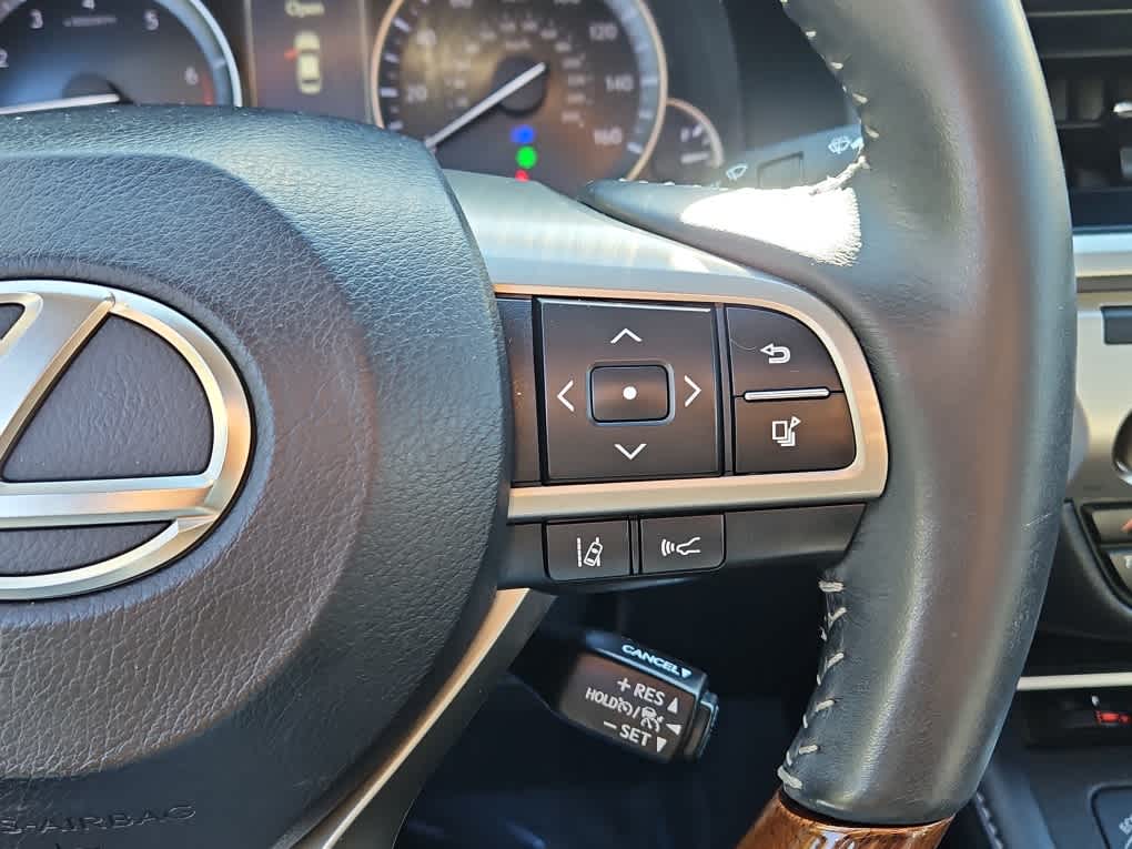 used 2018 Lexus ES car, priced at $26,998