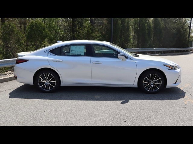 new 2024 Lexus ES 300h car