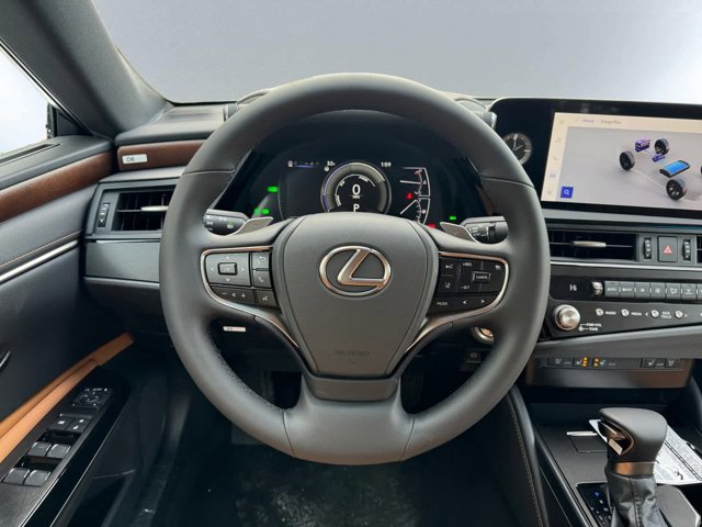 new 2025 Lexus ES 300h car