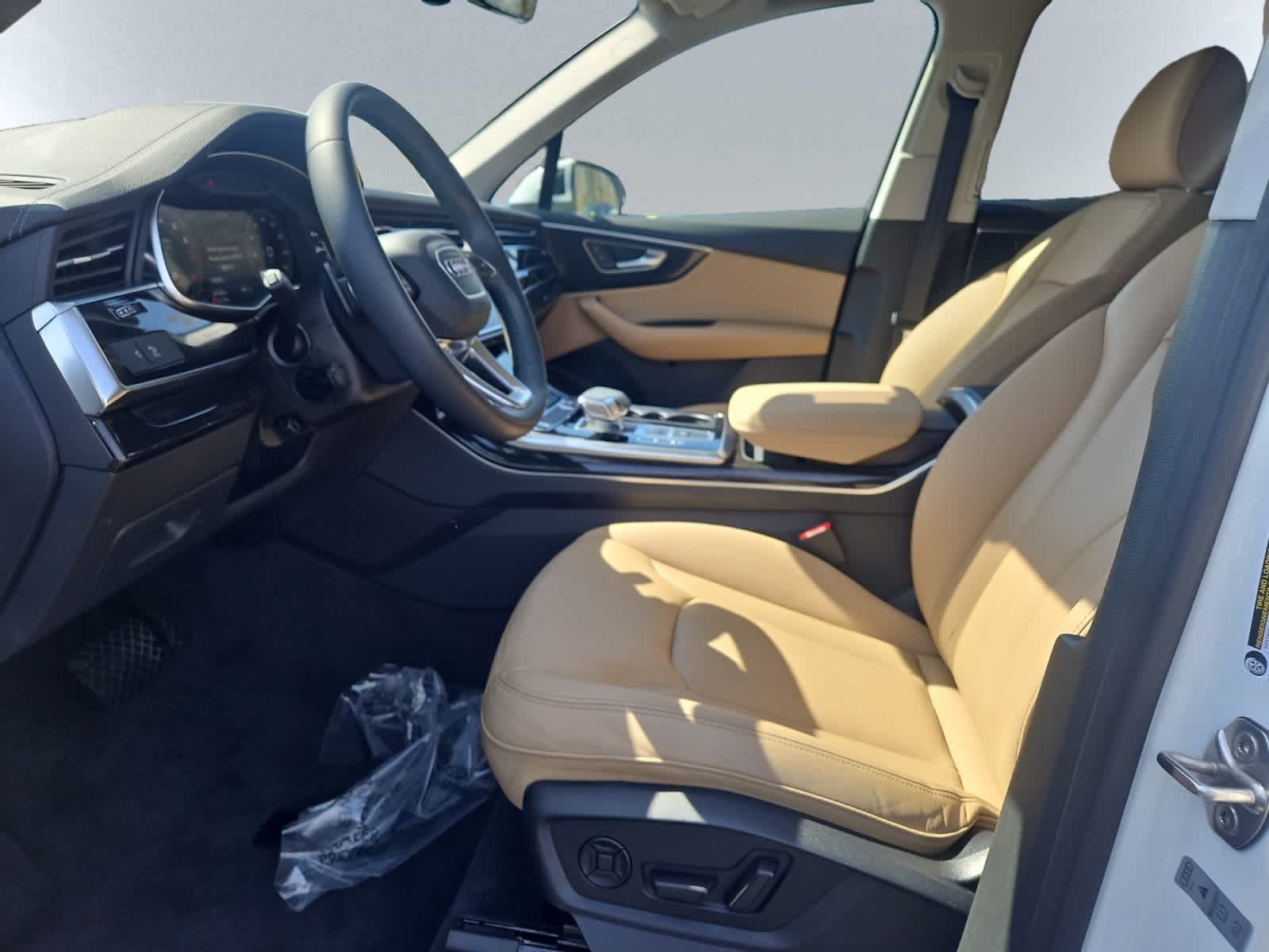 used 2023 Audi Q7 car, priced at $42,998