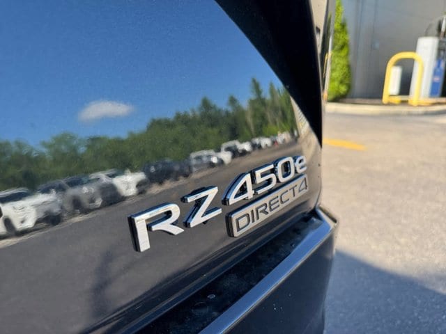 new 2025 Lexus RZ 450e car