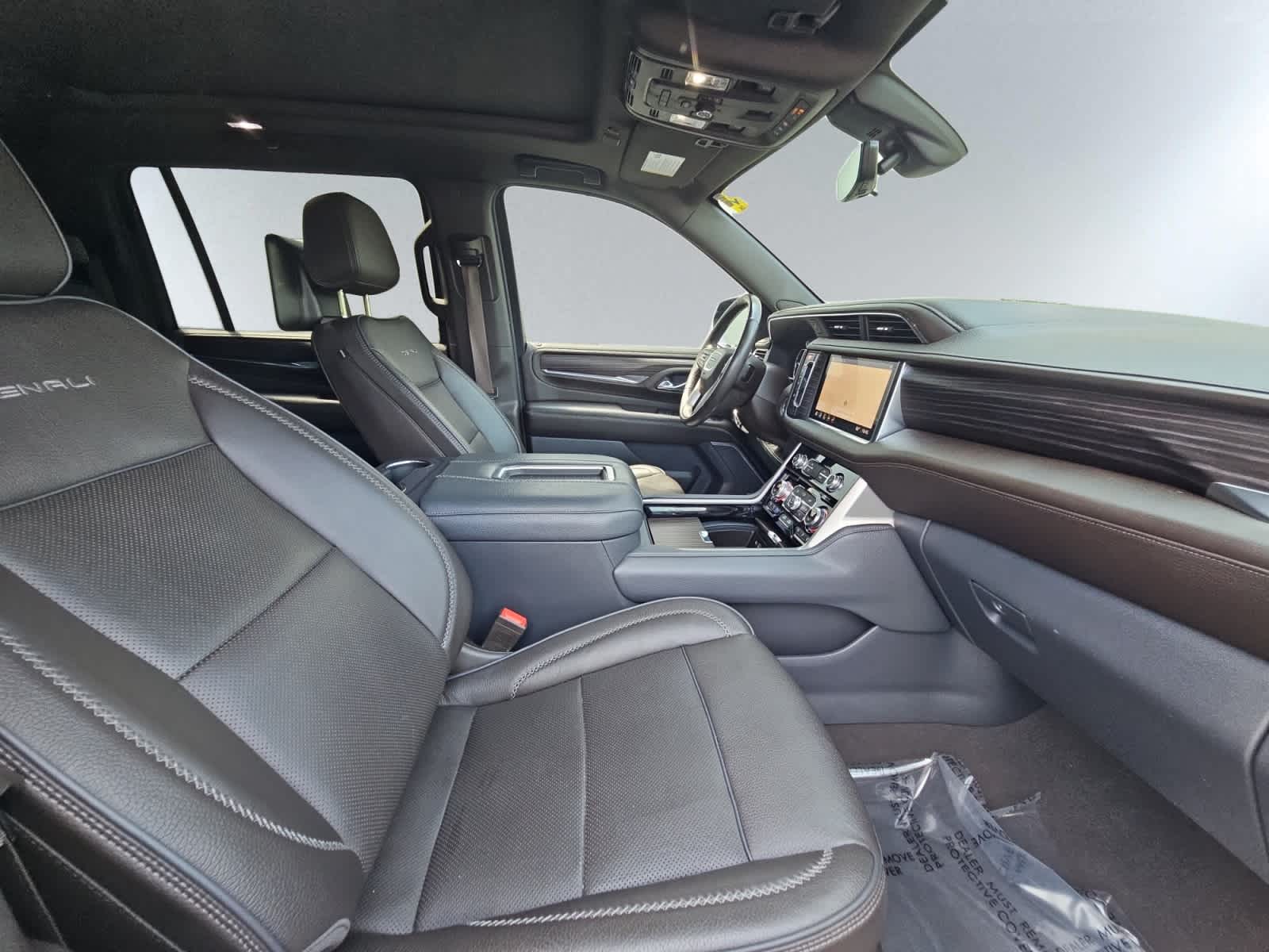 used 2021 GMC Yukon XL car, priced at $41,998