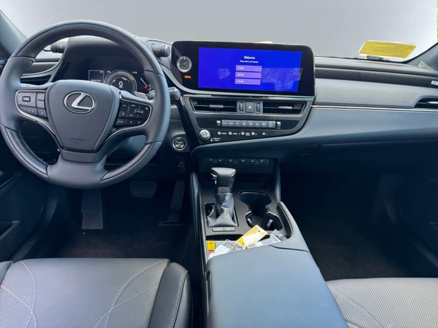 new 2025 Lexus ES 300h car