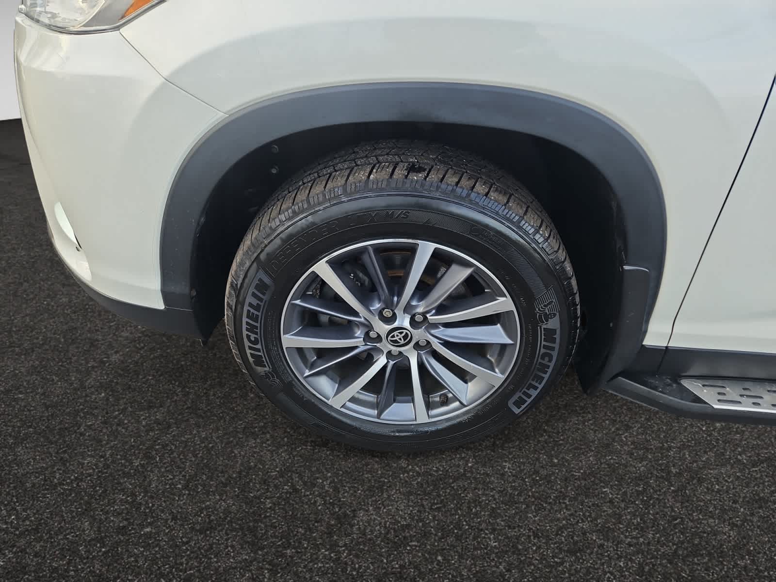 used 2019 Toyota Highlander car, priced at $26,998