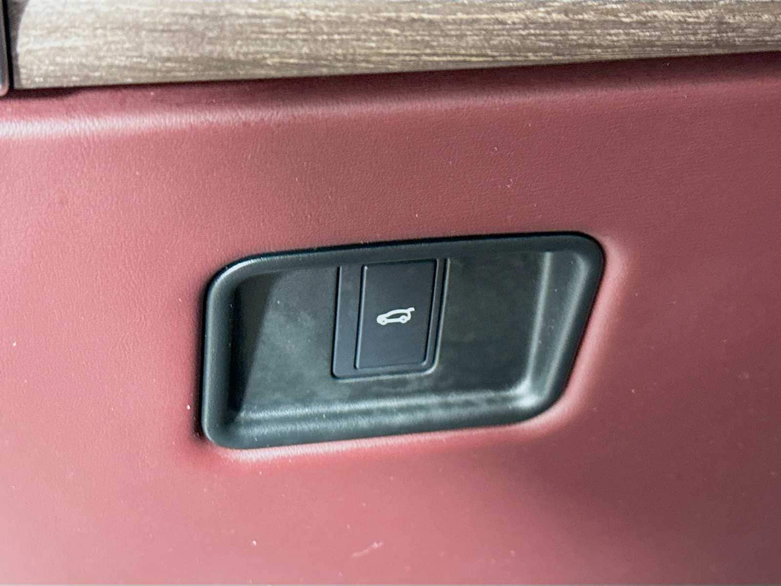 used 2023 Land Rover Range Rover car, priced at $107,998