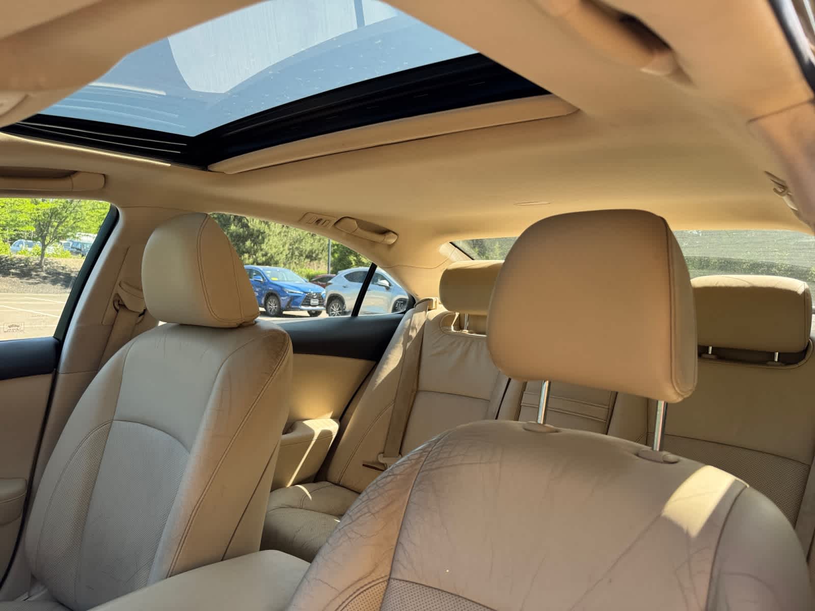 used 2010 Lexus ES 350 car, priced at $10,998