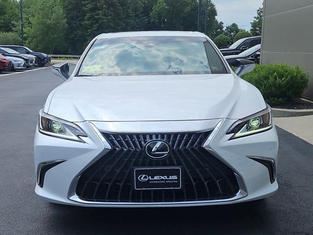 new 2024 Lexus ES 300h car