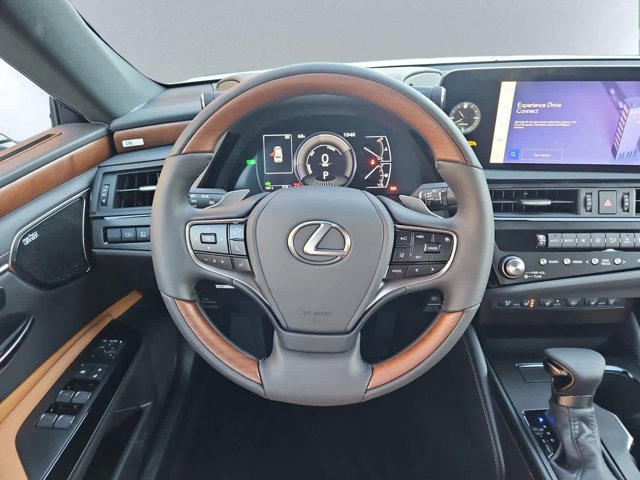 new 2025 Lexus ES 300h car